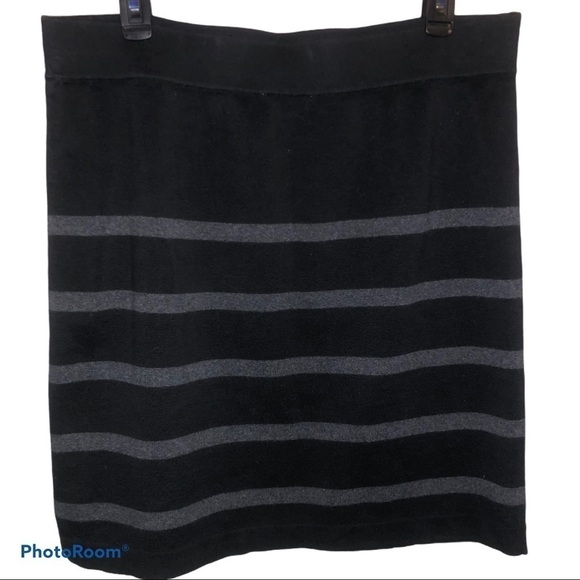 LOFT Womens Mini Skirt Black w/gray stripes - Picture 2 of 4